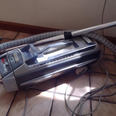 Electrolux Canister Vacuum- In Working Condition