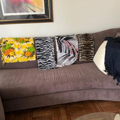 Clothing Lot (D)
