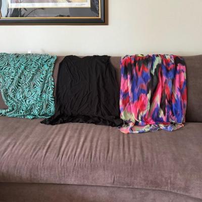 Clothing Lot (D)