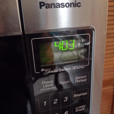Panasonic Microwave- 1250 Watts- In Working Condition