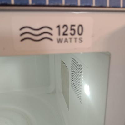 Panasonic Microwave- 1250 Watts- In Working Condition