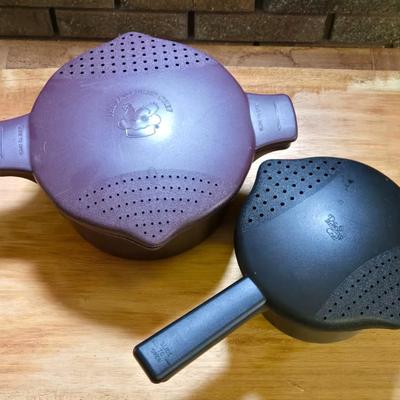 Pampered Chef 1 Quart & 2 Quart Micro Cooker Steamer Straine, The Pampered Chef Steamers