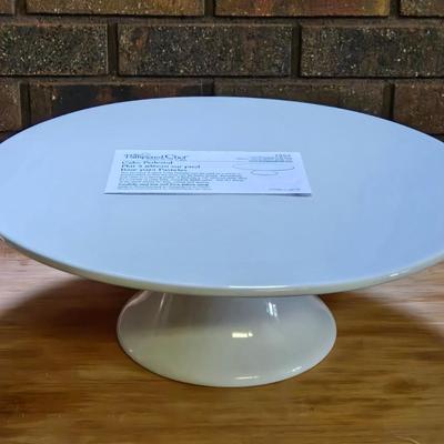 The Pampered Chef Cake Pedestal