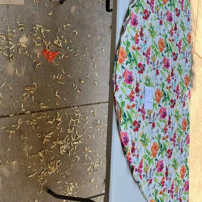 Multo -Colored Floral Design Oval Tablecloth