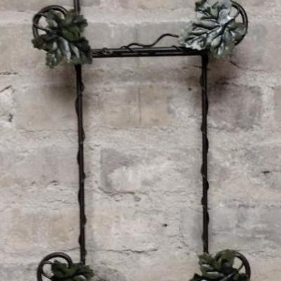 Metal Grapes Decor