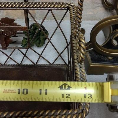 Metal Grapes Decor