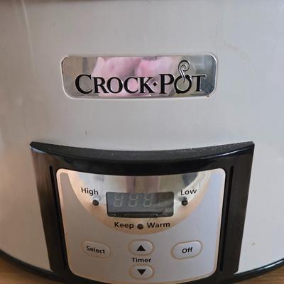 Crockpot with Hinged Lid