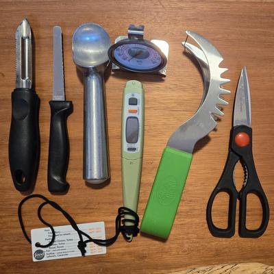 Mixed Lot of Kitchen Utensils
