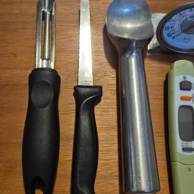 Mixed Lot of Kitchen Utensils