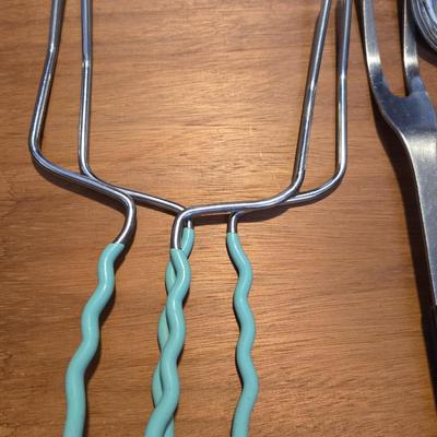 Mixed Lot of Kitchen Utensils