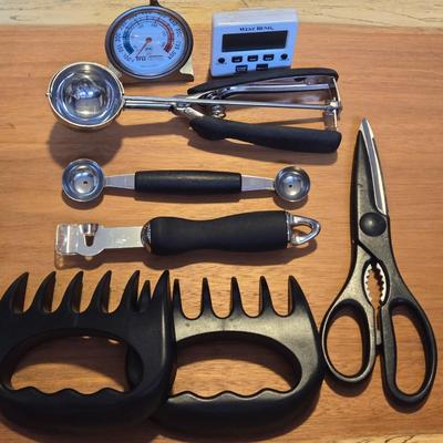 Mixed Lot of Kitchen Utensils