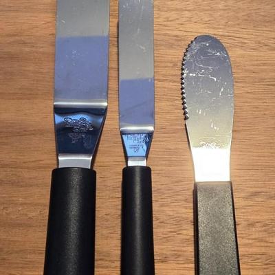 (3) The Pampered Chef Spreaders