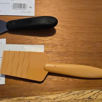 The Pampered Chef Scoop, Mini Spatula, and Cheese Crumbler