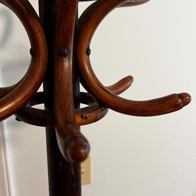 Wooden Coat Rack (B2-MK)