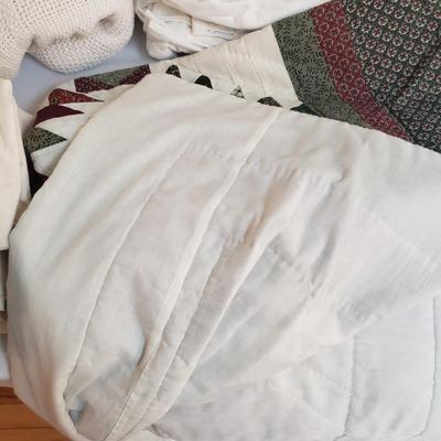 Two Sets of Twin Size Red and Green Quilts, Sheets, Blankets and Bedskirts (B1-KD)