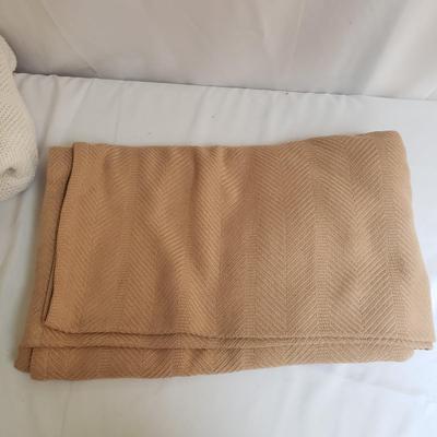 Two Sets of Twin Size Red and Green Quilts, Sheets, Blankets and Bedskirts (B1-KD)
