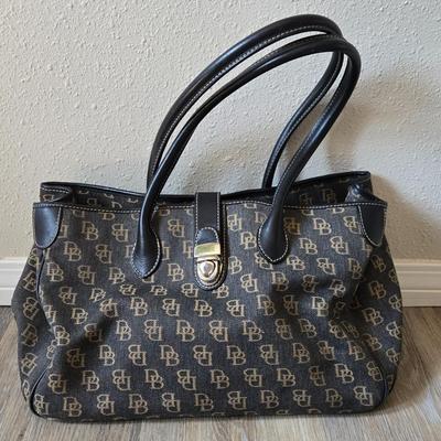 Dooney & Bourke Leather Handbag