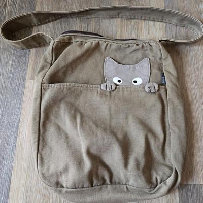 Peeking Pet Handbag