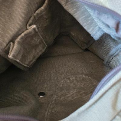 Peeking Pet Handbag