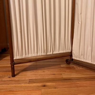 Victorian Style Three Panel Dressing Screen (P-DZ)