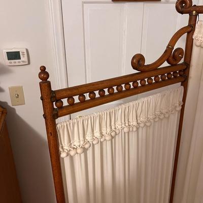 Victorian Style Three Panel Dressing Screen (P-DZ)