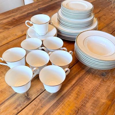 ROYAL DOULTON ~ “Alice” ~ 6 Piece Service For 8 ~ (48 Pieces Total)