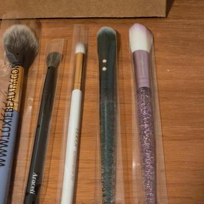 New Makeup Brushes & Sponges