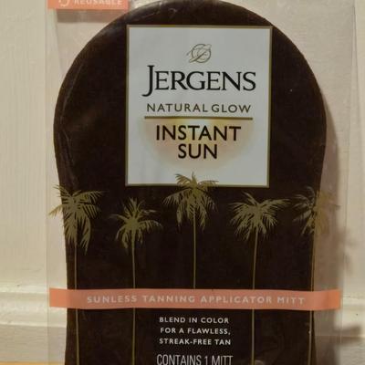 New Makeup Brushes and Sunless Tan Application Blending Mitt