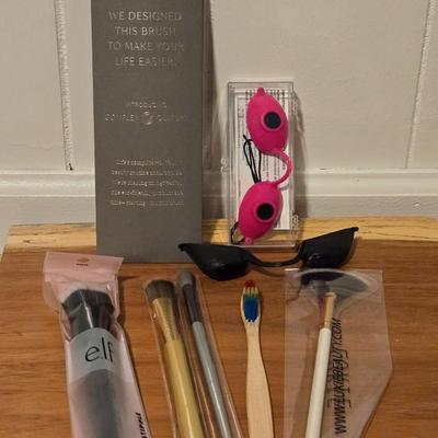 New Makeup Brushes and Tanning Goggles