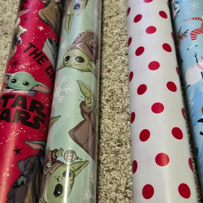 6 Rolls of Christmas Gift Wrap