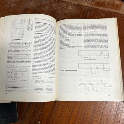 Machine Books (WS-MK)