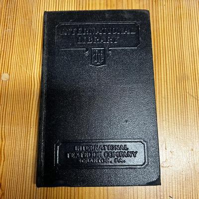 Machine Books (WS-MK)