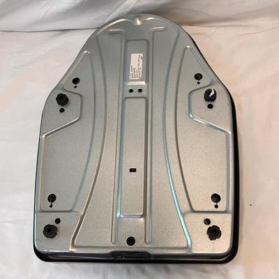 Bath Mats, Scale, and Other Bath Accessories (H-DZ)