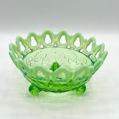 NORTHWOOD ~ Shell and Wild Rose Green Opalescent Glass Bowl