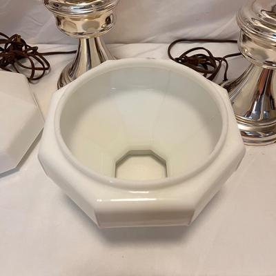 Milk Glass Vintage Lamps (P-DZ)
