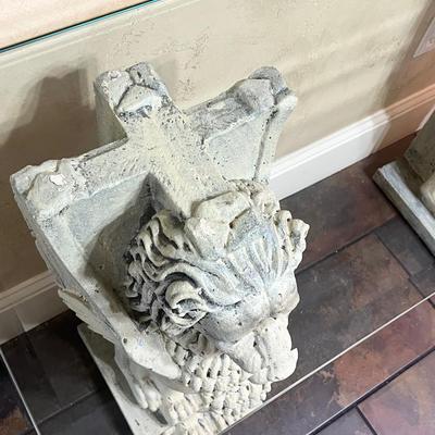 Stone Style Winged Lion Beveled Glass Top Table ~ *Read Details