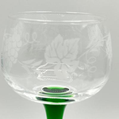 LUMINARC ~ Grape Vine & Green Stem Wine Glasses ~ Set Of Six (6)