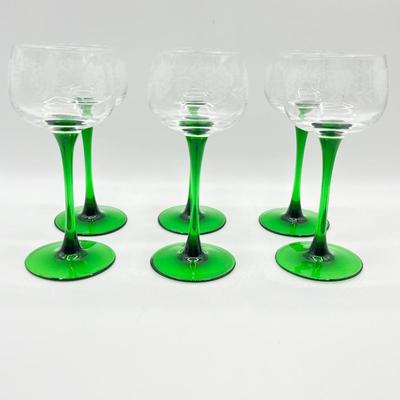 LUMINARC ~ Grape Vine & Green Stem Wine Glasses ~ Set Of Six (6)