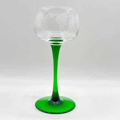 LUMINARC ~ Grape Vine & Green Stem Wine Glasses ~ Set Of Six (6)