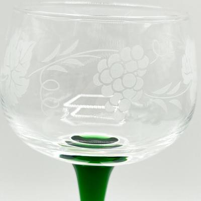 LUMINARC ~ Grape Vine & Green Stem Wine Glasses ~ Set Of Six (6)