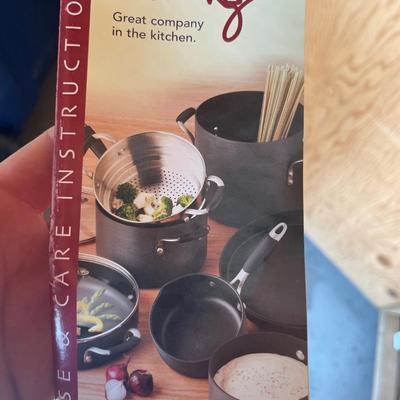 G2-pots, pans and cookbooks