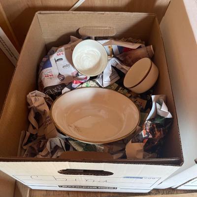 G7-three boxes of Homer Laughlin China