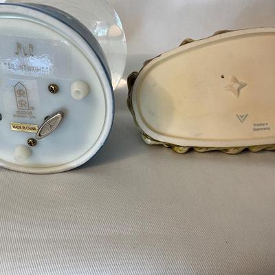 2 item Christmas Lot