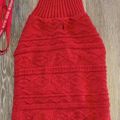 Dog Sweater and 2 Leashes