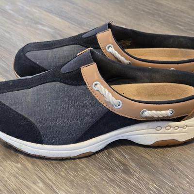 Easy Spirit Slip On Shoes