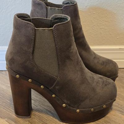 Brown Suede Like High Heel Booties