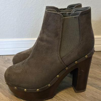 Brown Suede Like High Heel Booties