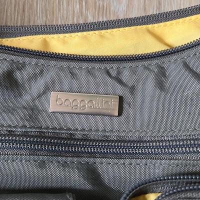 Baggallini Gray Handbag