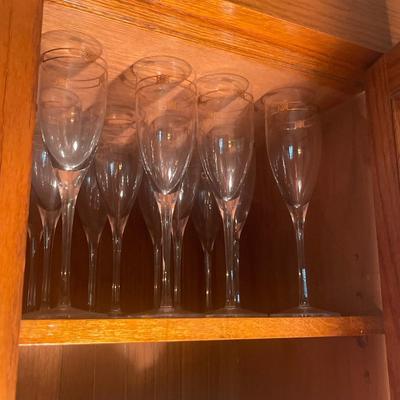F3-Wine Glasses