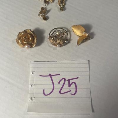 J25-jewelry lot